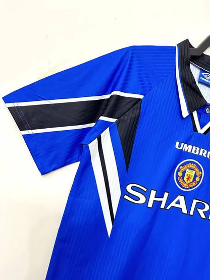 Manchester United 96-97 Away